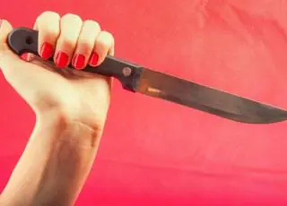 Mulher foge após esfaquear marido em Medeiros Neto