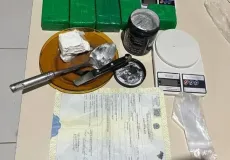Mulher foge e mais de 2kg de drogas são apreendidas em área próxima ao São Braz no Prado