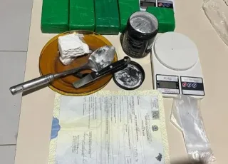 Mulher foge e mais de 2kg de drogas são apreendidas em área próxima ao São Braz no Prado