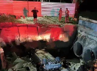 Mulher morre após carro conduzido por motorista embriagado despencar em cratera interditada em Itabatã