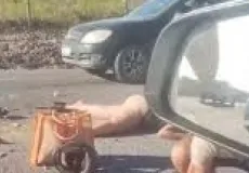 Mulher morre e filho fica ferido após moto ser atingida por motorista embriagado na estrada de Trancoso