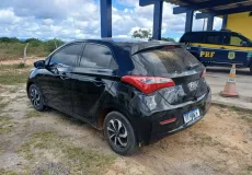 Mulher pega veículo emprestado com vizinho e acaba detida pela PRF, na Bahia