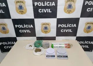 Mulher suspeita de levar drogas para Itabela é abordada e operação apreende quase 1 quilo de maconha