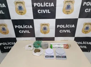 Mulher suspeita de levar drogas para Itabela é abordada e operação apreende quase 1 quilo de maconha