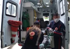 Mulher tem corpo queimado com acetona e fogo após briga em Teixeira de Freitas; Suspeita é procurada