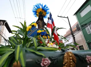 Multidão e toma as ruas de Salvador em celebração ao Dois de Julho, Dia da Independência da Bahia
