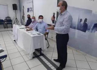 Município apresenta Programa Adote uma Praça para empresários