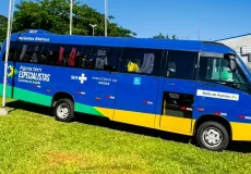 Município de Itanhém ganha reforço na saúde com novo micro-ônibus do programa Mais Especialistas