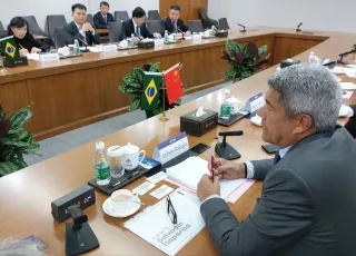 Na China, governador Jerônimo Rodrigues participa de reunião sobre os investimentos da Ponte Salvador-Itaparica