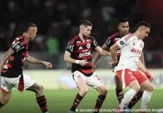 Nacional acompanha duelo final entre Inter e Fla pela Libertadores