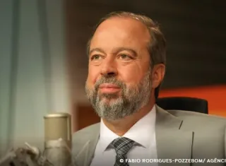 Não precisaremos do horário de verão neste ano, diz Alexandre Silveira