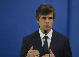 Nelson Teich pede demissão do Ministério da Saúde