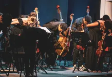 NEOJIBA de Teixeira de Freitas apresenta recital de cordas com jovens músicos do programa