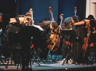 NEOJIBA de Teixeira de Freitas apresenta recital de cordas com jovens músicos do programa