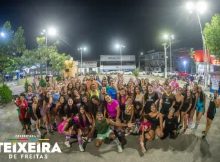 No ritmo da música: Dança na Praça movimenta espaço público em Teixeira de Freitas