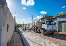 Nova Canaã: pavimentação transforma ruas e melhora a vida dos moradores em Teixeira de Freitas