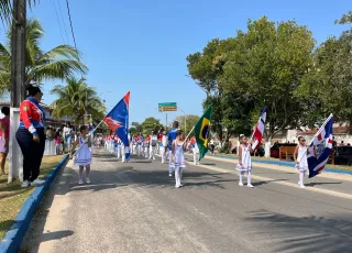 Nova Viçosa celebra o 7 de Setembro com desfile cívico