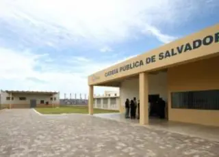 Nove detentos fogem de penitenciária de Salvador