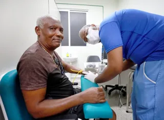 Novembro Azul: Governo do Estado oferta mais de 17 mil vagas para consultas e exames voltados à saúde masculina