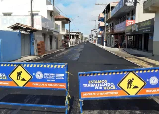 O asfalto chegou na Rua Jovita Fontes e na Avenida Central em Mucuri