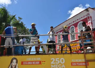 O Carnaval em Caravelas comanda mais um arrastão em terceiro dia de festa.