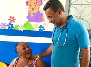 O ex prefeito  Dr. Marcelo Angênica é demitido e impedido de frequentar o hospital de Itamaraju
