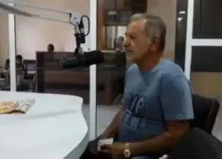 Médico e ex secretário de saúde de Mucuri acusa o Carlos Simões de perseguição