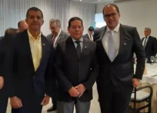 O presidente do Sincomercio se reúne com o vice presidente Hamilton Mourão  em Salvador
