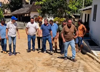 Obra de calçamento no Salomão está em fase de finalização, comemora prefeito Bemtivi