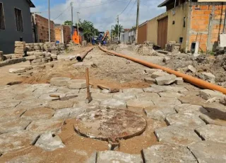 Obra de esgotamento sanitário avança no bairro Ettori Gazzinelli e reforça compromisso de Mucuri com a saúde e o meio ambiente