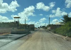 Obras de asfaltamento para Cumuruxatiba avançam e prometem impulsionar o turismo 