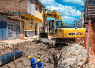 Obras de drenagem avançam e chegam a 60% no bairro Redenção, em Teixeira de Freitas