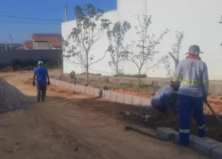 Obras de pavimentação avançam pelo bairro Mirante do Rio; confira lista de ruas que ainda serão alcançadas