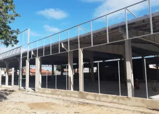 Obras dos Mercados de Mucuri e Itabatã avançam e já estão melhorando as expressões urbanísticas do Município