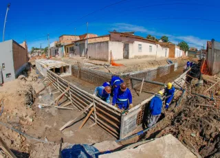 Obras no bairro Redenção avançam e levam soluções para antigo problema de alagamentos