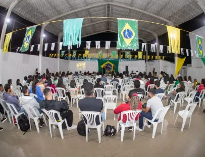 Oficina Conexão em Libras reúne público e reforça compromisso com a inclusão em Teixeira de Freitas