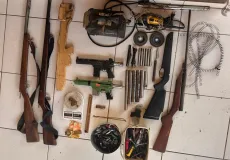 Oficina ilegal de submetralhadoras é fechada pela polícia em Alcobaça; três foram presos