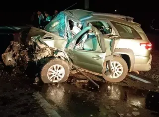 Oito morrem e dois ficam feridos em acidente com carros e moto na BR-491, em Minas Gerais