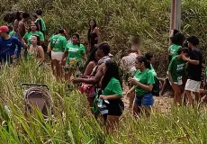 Ônibus com apoiadores de ACM Neto tomba em Prado e deixa feridos, incluindo crianças