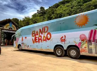 Ônibus do Band Verão chega a Alcobaça e coloca o município em evidência nacional