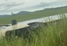 Ônibus tomba na BA-670 e deixa nove feridos próximo a Itapetinga