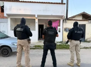 Operação ‘Horizonte Vigiado’ cumpre seis mandados de prisão temporária contra investigados por homicídios e tráfico de drogas em Porto Seguro