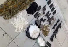 Quatro criminosos são mortos em troca de tiros com a polícia em Porto Seguro. Armas e drogas foram apreendidas 