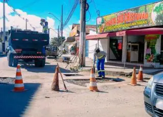 Operação “tapa-buraco” é retomada em Teixeira de Freitas