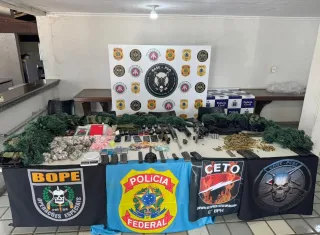 Operação “VÉRTICE I” em Caraíva tem cinco mortos e grande apreensão de armas em ação contra facção criminosa