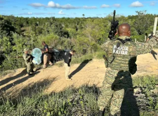 Operações Sombras da Mata II e Tekó Porã II prende 3 e apreende armas de guerra no Extremo Sul da Bahia