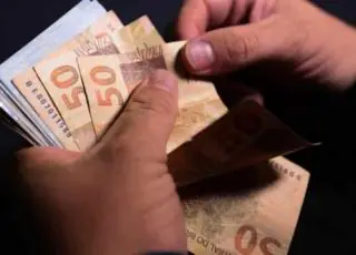 Orçamento de 2022 prevê salário mínimo de R$ 1.169