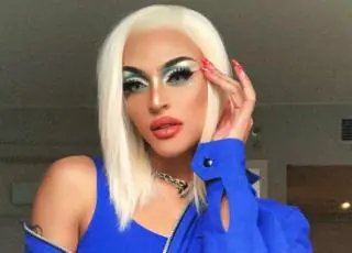 Pabllo Vittar passa vergonha ao vivo no 