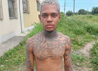 Paciente é retirado de policlínica e executado a tiros na Bahia; câmeras registram ação criminosa