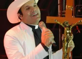 Padre sertanejo é acusado de maus tratos e de ofender idosos